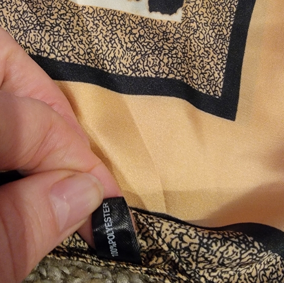 Leopard print scarf - Picture 10 of 10